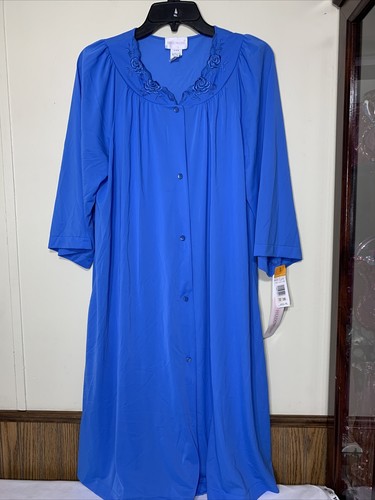 Shadowline robe size small - shadowline,